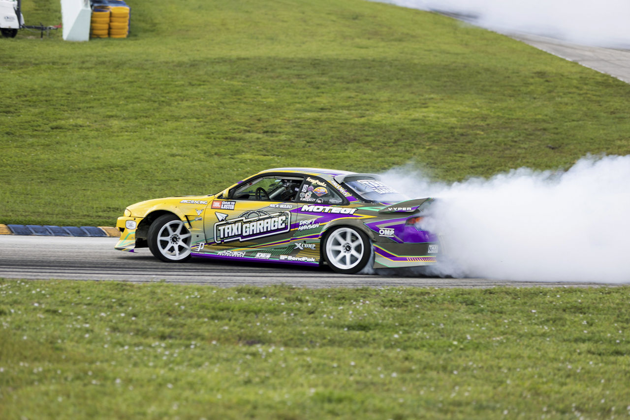 1999 Nissan 240SX - Motegi BATTLE - White | Motegi Wheels